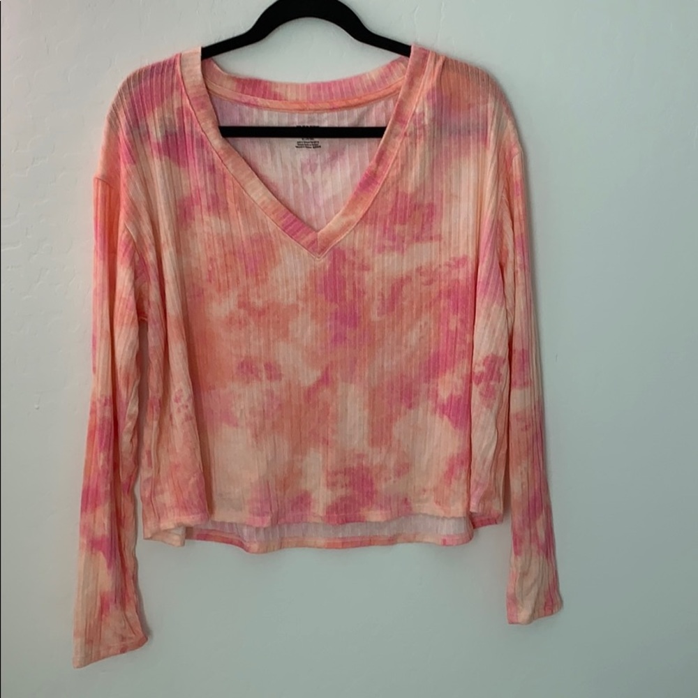 Long sleeve v neck top